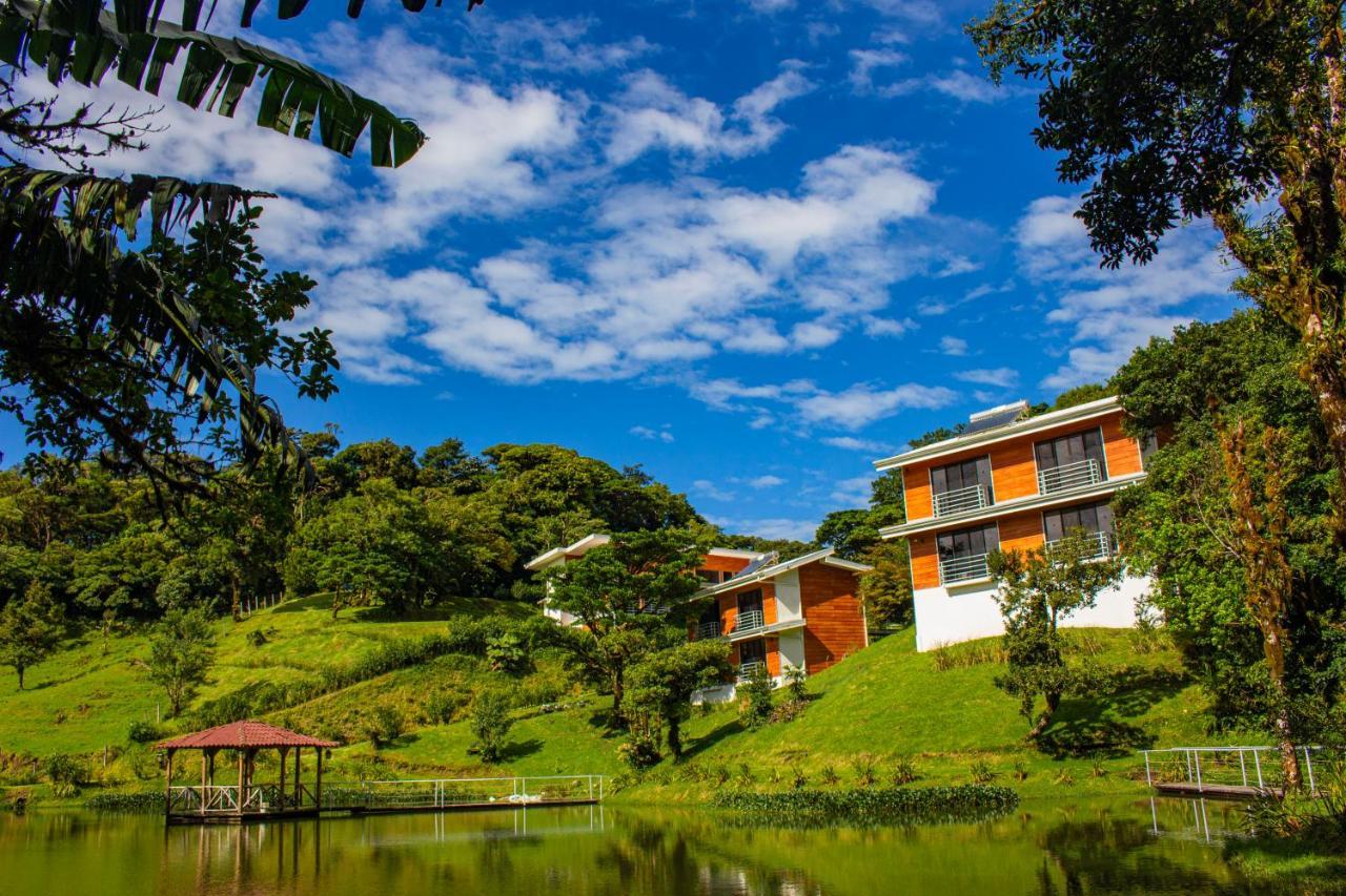 Burbi Lake Lodge Monteverde Buitenkant foto