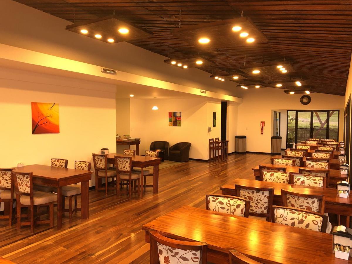 Burbi Lake Lodge Monteverde Buitenkant foto