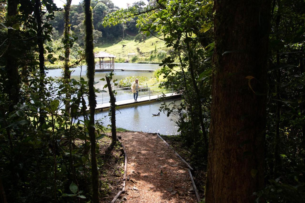 Burbi Lake Lodge Monteverde Buitenkant foto